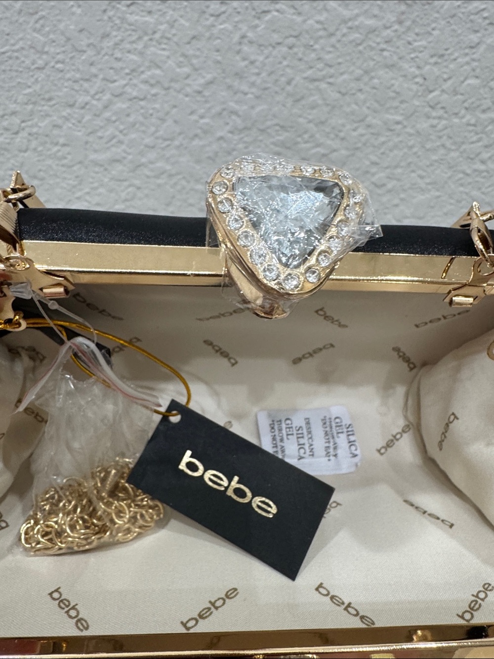 Bebe Black Multi Floral Clutch NEW - Picture 7 of 9